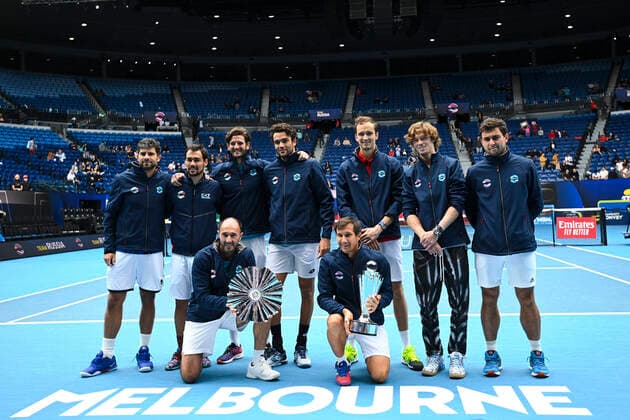 TENNIS ATP, Tennis Herren CUP, Members of the Russian and Italian ATP Cup team pose for photographs after the ATP Cup Final at Melbourne Park in Melbourne, Sunday, February 7, 2021 .( NO ARCHIVING, EDITORIAL USE ONLY, NO USE IN BOOKS WITHOUT CONSENT MELBOURNE VIC AUSTRALIA  Copyright: xDEANxLEWINSx 20210207001518862346