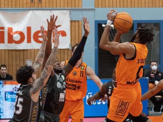 Courtney Jahlil Stockard (Wiha Panthers Schwenningen 0) wiha Panthers Schwenningen vs. MLP Academics Heidelberg, Basketball, BARMER 2. BASKETBALL BUNDESLIGA, 10. Spieltag 2020 2021, 06.02.2021, wiha Panthers Schwenningen vs. MLP Academics Heidelberg, Basketball, BARMER 2. BASKETBALL BUNDESLIGA, 10. Spieltag 2020 2021, 06.02.2021, Copyright: xMiclasxHaasis Eibner-Pressefotox EP_mhs