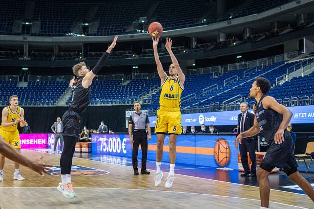 Basketball Berlin 07.02.2021 Saison 2020 2021 BBL 1. Bundesliga easyCredit-BBL Alba Berlin - NINERS Chemnitz Marcus Eriksson (Alba Berlin, No.08)