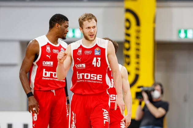 Christian Sengfelder (Brose Bamberg, 43) Brose Bamberg - Bayern München - easyCredit-BBL - Basketball Bundesliga - Basketball Saison 2020 21 - 20. Spieltag, 07.02.2021 Bamberg, Brose Arena ASV-Autoren-Nummer: 4026335 Copyright: DanielxLöb