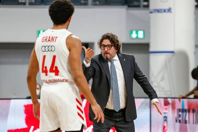 Headcoach Cheftrainer Andrea Trinchieri (Bayern München) Brose Bamberg - Bayern München - easyCredit-BBL - Basketball Bundesliga - Basketball Saison 2020 21 - 20. Spieltag, 07.02.2021 Bamberg, Brose Arena ASV-Autoren-Nummer: 4026335 Copyright: DanielxLöb