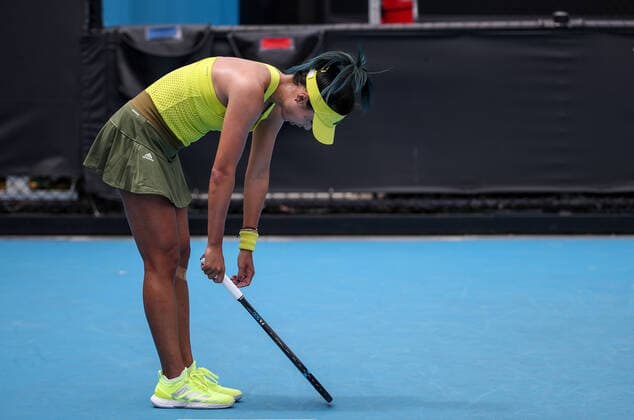 (210208) -- MELBOURNE, Feb. 8, 2021 -- Wang Qiang reacts during the women s singles first round match between Wang Qiang of China and Sara Errani of Italy at the Australian Open in Melbourne Park, Melbourne, Australia on Feb. 8, 2021. Bai Xuefei) (SP)AUSTRALIA-MELBOURNE-TENIS-AUSTRALIAN OPEN BaixXuefeihujingchen 