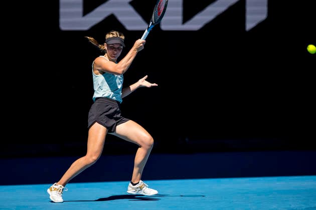 MELBOURNE, VIC - FEBRUARY 09: Maddison Inglis of Australia returns the ball during round 1 of the 2021 Australian Open on February 9 2020, at Melbourne Park in Melbourne, Australia. (Photo by Jason Heidrich Icon Sportswire) TENNIS: FEB 09 Australian Open Icon2102090412