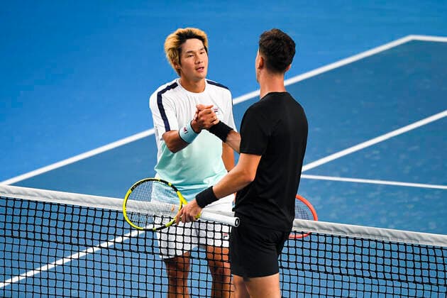 TENNIS AUSTRALIAN OPEN, Soonwoo Kwon of South Korea (left) congratulates Thanasi Kokkinakis of Australia after winning his first Round Men s singles match against Soonwoo Kwon of South Korea on Day 2 of the Australian Open at Melbourne Park in Melbourne, Tuesday, February 9, 2021. ( NO ARCHIVING, EDITORIAL USE ONLY, NO USE IN BOOKS WITHOUT CONSENT MELBOURNE VIC AUSTRALIA  Copyright: xJAMESxROSSx 20210209001519362381