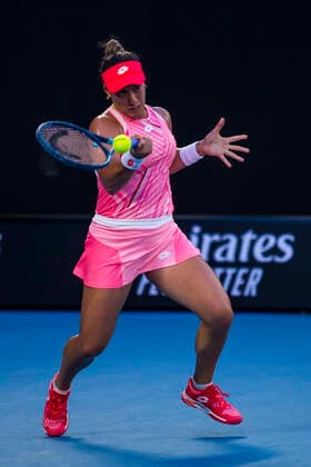 MELBOURNE, VIC - FEBRUARY 09: Danka Kovinic of Montenegro returns the ball during round 1 of the 2021 Australian Open on February 9 2020, at Melbourne Park in Melbourne, Australia. (Photo by Jason Heidrich Icon Sportswire) TENNIS: FEB 09 Australian Open Icon2102091772