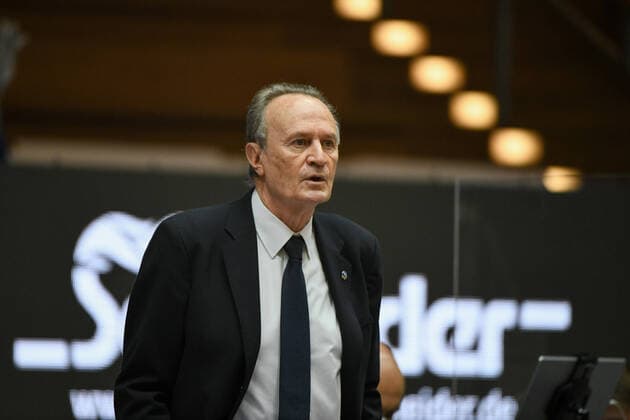 Headcoach Aito Garcia Reneses (ALBA Berlin), GER, HAKRO Merlins Crailsheim vs. Alba Berlin, 09.02.2021, 17. Spieltag easycredit Basketball Bundesliga, Spielzeit 2020 2021. GER, HAKRO Merlins Crailsheim vs. Alba Berlin, 09.02.2021, 17. Spieltag easycredit Basketball Bundesliga, Spielzeit 2020 2021. Crailsheim Copyright: xEibnerxPressefoto MichaelxMemmlerx EP_MMR