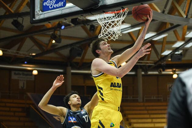 Ben Lammers (ALBA Berlin) am Korb, GER, HAKRO Merlins Crailsheim vs. Alba Berlin, 09.02.2021, 17. Spieltag easycredit Basketball Bundesliga, Spielzeit 2020 2021. GER, HAKRO Merlins Crailsheim vs. Alba Berlin, 09.02.2021, 17. Spieltag easycredit Basketball Bundesliga, Spielzeit 2020 2021. Crailsheim Copyright: xEibnerxPressefoto MichaelxMemmlerx EP_MMR