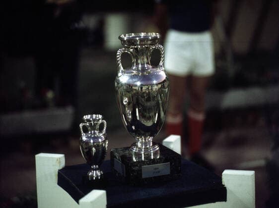 20.06.76 CSSR - Deutschland Jugoslawien, Belgrad, 20.06.1976, Fussball, UEFA EM 1976 in Jugoslawien, Finale, CSSR - DFB Deutschland (5:3 i.E.): EM Pokal Ttophäe.