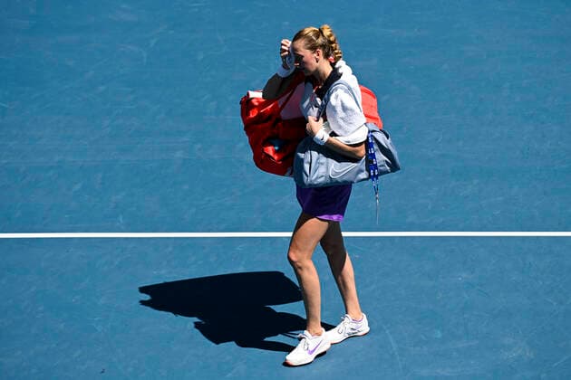 TENNIS AUSTRALIAN OPEN, Petra Kvitova of the Czech Republic reacts after loosing her second Round Women s singles match against Sorana Cirstea of Romania on Day 3 of the Australian Open at Melbourne Park in Melbourne, Wednesday, February 10, 2021. ( NO ARCHIVING, EDITORIAL USE ONLY, NO USE IN BOOKS WITHOUT CONSENT MELBOURNE VIC AUSTRALIA  Copyright: xDEANxLEWINSx 20210210001519543606
