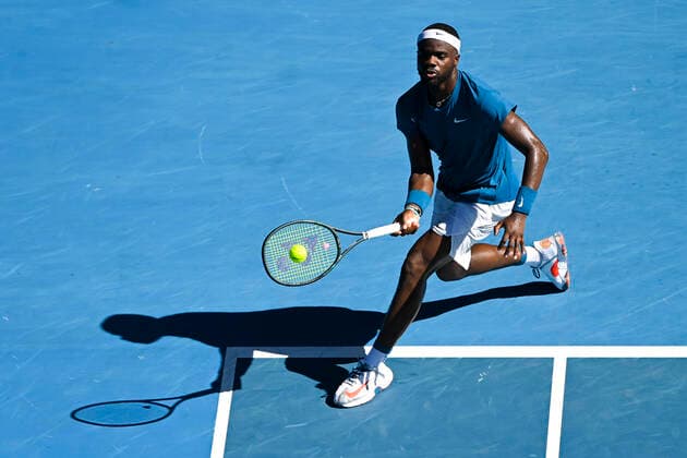 TENNIS AUSTRALIAN OPEN, Frances Tiafoe of the United States of America in action during his second Round Men s singles match against Novak Djokovic of Serbia on Day 3 of the Australian Open at Melbourne Park in Melbourne, Wednesday, February 10, 2021. ( NO ARCHIVING, EDITORIAL USE ONLY, NO USE IN BOOKS WITHOUT CONSENT MELBOURNE VIC AUSTRALIA  Copyright: xDAVExHUNTx 20210210001519551843