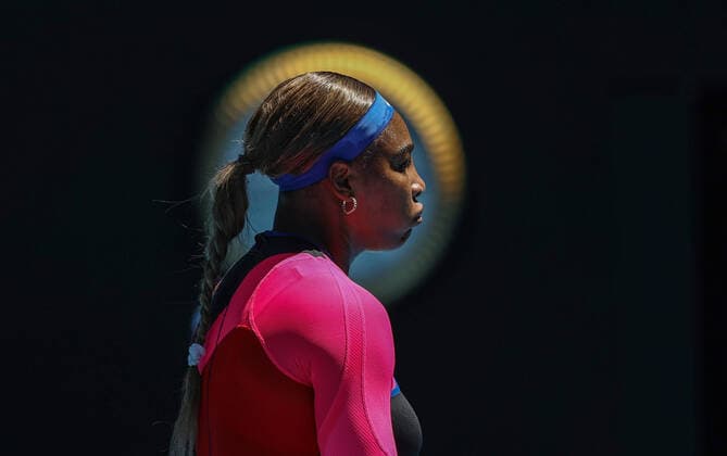 Sport Bilder des Tages (210210) -- MELBOURNE, Feb. 10, 2021 -- Serena Williams of the United States reacts during the women s singles second round match between Nina Stojanovic of Serbia and Serena Williams of the United States at Australian Open in Melbourne Park, Melbourne, Australia, Feb. 10, 2021. ) (SP)AUSTRALIA-MELBOURNE-TENIS-AUSTRALIAN OPEN BaixXuefei 