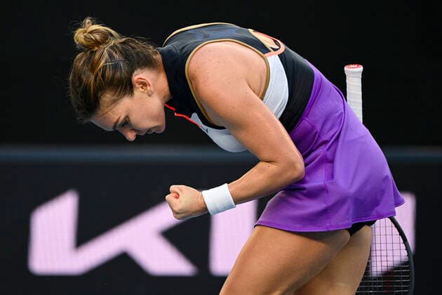 TENNIS AUSTRALIAN OPEN, Simona Halep of Romania reacts during her second Round Women s singles match against Ajla Tomljanovic of Australia on Day 3 of the Australian Open at Melbourne Park in Melbourne, Wednesday, February 10, 2021. ( NO ARCHIVING, EDITORIAL USE ONLY, NO USE IN BOOKS WITHOUT CONSENT MELBOURNE VIC AUSTRALIA  Copyright: xDEANxLEWINSx 20210210001519583545