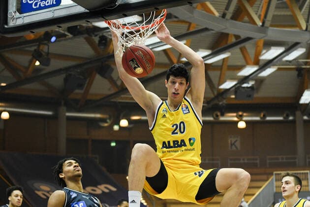 Simone Fontecchio (ALBA Berlin) am Korb, GER, HAKRO Merlins Crailsheim vs. Alba Berlin, 09.02.2021, 17. Spieltag easycredit Basketball Bundesliga, Spielzeit 2020 2021. GER, HAKRO Merlins Crailsheim vs. Alba Berlin, 09.02.2021, 17. Spieltag easycredit Basketball Bundesliga, Spielzeit 2020 2021. Crailsheim Copyright: xEibnerxPressefoto MichaelxMemmlerx EP_MMR