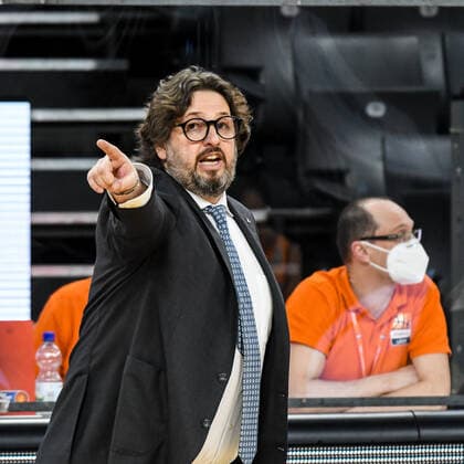 GER, BBL, ratiopharm ulm vs FC Bayern München Muenchen 09.02.2021, ratiopharm arena, Neu-Ulm, GER, BBL, ratiopharm ulm vs FC Bayern München Muenchen, im Bild Andrea Trinchieri (Bayern)