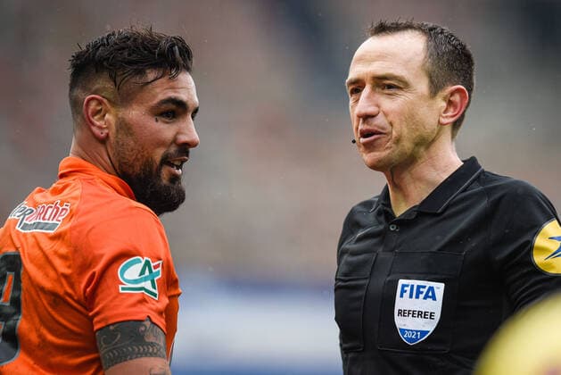 DELORT Andy ( Montpellier ) - Ruddy Buquet ( arbitre ) - FOOTBALL : Strasbourg vs Montpellier - Coupe de France - Strasbourg - 10 02 2021 FedericoPestellini Panoramic 
