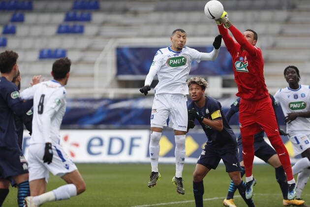 (Auxerre) Yanis Begraoui (Marseille) Yohan Pele Football : Auxerre vs Marseille - Coupe de France - 10 02 2021 