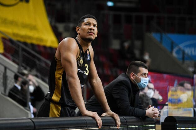 Karim Jallow (Basketball Loewen Braunschweig) ist unzufrieden mit dem Spielverlauf, GER, MHP Riesen Ludwigsburg vs. Basketball Loewen Braunschweig, 10.02.2021, 17. Spieltag easycredit Basketball Bundesliga, Spielzeit 2020 2021. GER, MHP Riesen Ludwigsburg vs. Basketball Loewen Braunschweig, 10.02.2021, 17. Spieltag easycredit Basketball Bundesliga, Spielzeit 2020 2021 Ludwigsburg Copyright: xEibnerxPressefoto MichaelxMemmlerx EP_MMR