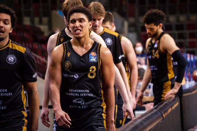 Enttaeuscht: James Robinson (Basketball Loewen Braunschweig 8) ; 1. BASKETBALL Bundesliga: MHP Riesen Ludwigsburg - Basketball Loewen Braunschweig am 10.02.2021 in Ludwigsburg (MHPArena), Baden-Wuerttemberg, Deutschland Ludwigsburg. 10.02.21 Basketball , 10.02.2021, Ludwigsburg (Deutschland)