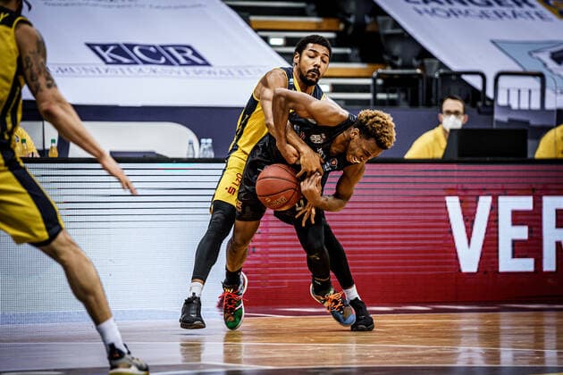 Basketball Oldenburg 10.02.2021 Saison 2020 2021 easyCredit BBL: 17. Spieltag: EWE Baskets - Hamburg Towers Basketball Oldenburg 10.02.2021 Saison 2020 2021 easyCredit BBL: 17. Spieltag: EWE Baskets - Hamburg Towers 55, Phil Pressey, EWE Baskets Oldenburg T 0 TJ Shorts, Towers Hamburg nur redaktionelle Verwendung - kommerzielle Verwendung Nutzung nur nach Absprache mit dem Fotografen Oldenburg Deutschland