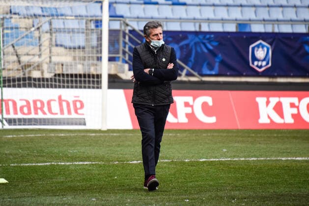 Reconnaissance du terrain - Puel Claude ( entraineur Saint Etienne ) - FOOTBALL : Sochaux vs Saint Etienne - Coupe de France - Sochaux - 11 02 2021 FedericoPestellini Panoramic 