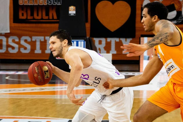 Rihards Lomazs (BG Goettingen 13)r GER, Ratiopharm Ulm vs. BG Goettingen, easycredit 1.Bundesliga Basketball,18.Spieltag, Saison 2020 21, 12.02.2021 Ratiopharm Ulm vs. BG Goettingen, 1.Basketball Bundesliga Neu-Ulm Copyright: xEibner-Pressefoto RogerxBuerkex EP_EER