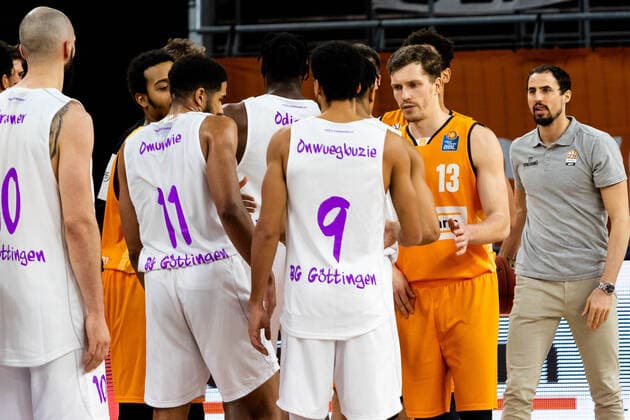 Ratiopharm Ulm besiegt BG Goettingen mit 93:64 Endstand GER, Ratiopharm Ulm vs. BG Goettingen, easycredit 1.Bundesliga Basketball,18.Spieltag, Saison 2020 21, 12.02.2021 Ratiopharm Ulm vs. BG Goettingen, 1.Basketball Bundesliga Neu-Ulm Copyright: xEibner-Pressefoto RogerxBuerkex EP_EER