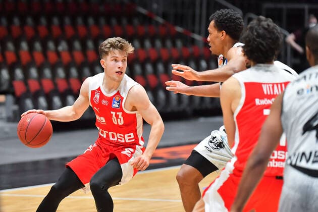 Chemnitz, Deutschland 12. Februar 2021: BBL - 2020 2021 - Niners Chemnitz vs. Brose Bamberg Bennet Hundt (Bamberg), Copyright: xFotostandx xDostmannx