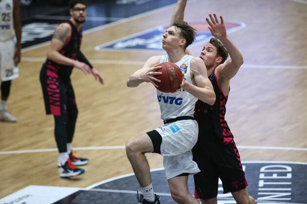 Basketball: Deutschland, 1. Bundesliga, Hamburg Towers - Telekom Baskets Bonn, Hamburg, 12.02.2021 Justus Hollatz (Towers)