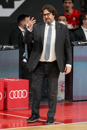 Trainer Andrea Trinchieri (FCBB) waehrend dem 18.Spieltag in der Beko BBL Bundesliga am 12.02.2021. GER, Basketballl, Beko BBL Bundesliga, FC Bayern Basketball gegen Fraport Skyliners, 12.02.2021 Muenchen Copyright: xMarcelxEngelbrechtx Eibner-Pressefotox EP_met