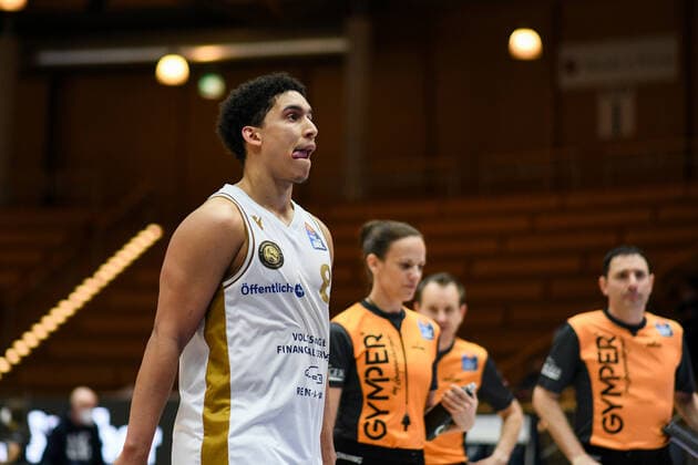 James Robinson (Basketball Loewen Braunschweig) ist enttaeuscht ueber die Niederlage, GER, HAKRO Merlins Crailsheim vs. Basketball Loewen Braunschweig, 12.02.2021, 18. Spieltag easycredit Basketball Bundesliga, Spielzeit 2020 2021. GER, HAKRO Merlins Crailsheim vs. Basketball Loewen Braunschweig, 12.02.2021, 18. Spieltag easycredit Basketball Bundesliga, Spielzeit 2020 2021 Crailsheim Copyright: xEibnerxPressefoto MichaelxMemmlerx EP_MMR