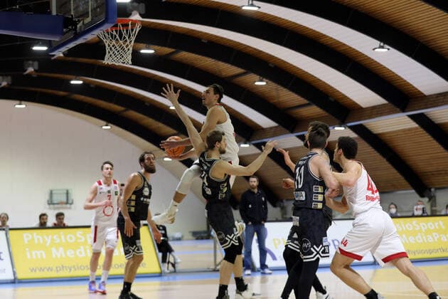 Rheinstars Köln - Iserlohn Kangaroos Basketball Pro B Köln Deutschland 13.02.2021 Mitte: Yannick Kneesch (Rheinstars Köln)