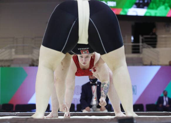 Bilder des Jahres 2021, Sport 02 Februar Sport Themen der Woche KW06 Sport Bilder des Tages KAZAN, RUSSIA - FEBRUARY 14, 2021: Womens sumo wrestlers compete at the 2021 Russian Sumo Championship at Ak Bars Palace of Martial Arts. Sumo wrestling is experiencing rapid growth in 43 regions of Russia. There are over 6,000 sumo wrestlers in Russia. Yegor Aleyev TASS  TS0F6C24