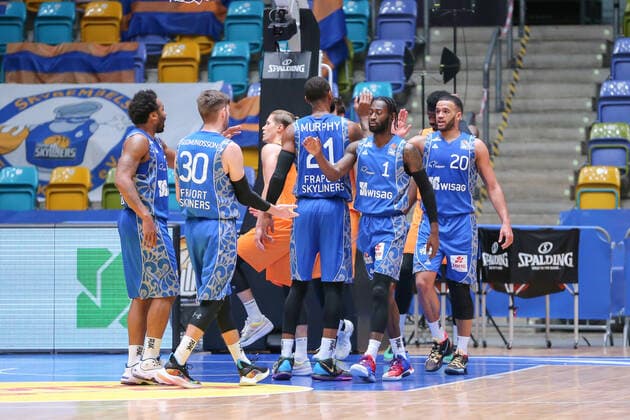Basketball Bundesliga,Fraport Skyliners - ratiopharm Ulm,2021.02.14,GER, im die Spieler von Fraport Skyliners, ,Eibner-Pressefoto Uli Scherbaum Fraport Skyliners - ratiopharm Ulm Frankfurt Copyright: xEibner-Pressefoto UlrichxScherbax EP_usm