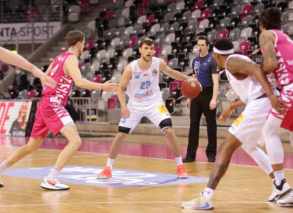 Telekom Baskets Bonn vs. Michal Michalak Syntainics MBC easyCredit BBL 1. Bundesliga , Saison 2020 2021 , 19. Spieltag