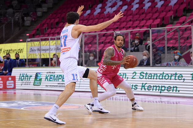 easyCredit BBL, Telekom Baskets Bonn vs. Syntainics MBC, 14.02.2021 Chris Babb (Telekom Baskets Bonn 7), easyCredit BBL, Telekom Baskets Bonn vs. Syntainics MBC am 14.02.2021 im Telekom Dome Bonn, Bonn (Nordrhein-Westfalen) Copyright: xBEAUTIFULxSPORTS Mueller-Laschetx