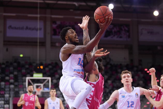 easyCredit BBL, Telekom Baskets Bonn vs. Syntainics MBC, 14.02.2021 Shavon Coleman (Syntainics MBC 15), easyCredit BBL, Telekom Baskets Bonn vs. Syntainics MBC am 14.02.2021 im Telekom Dome Bonn, Bonn (Nordrhein-Westfalen) Copyright: xBEAUTIFULxSPORTS Mueller-Laschetx