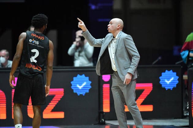 Chemnitz, Deutschland 14. Februar 2021: BBL - 2020 2021 - Niners Chemnitz vs. FC Bayern Muenchen Trainer Rodrigo Pastore (Chemnitz), Copyright: xFotostandx xDostmannx