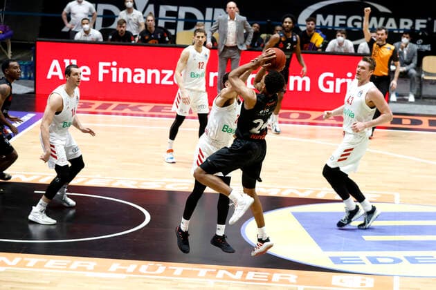 14.02.2021, easyCredit Basketball Bundesliga, BBL, Saison 2020 2021, Herren, Chemnitz Niners - FC Bayern München Basketball George King, Niners Chemnitz Chemnitz Messe Chemnitz Sachsen Germany
