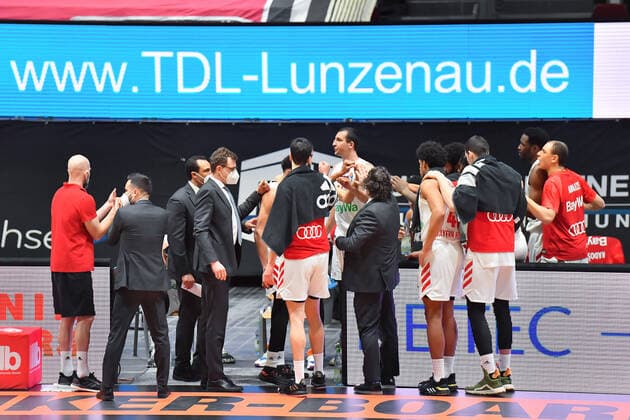 Chemnitz, Deutschland 14. Februar 2021: BBL - 2020 2021 - Niners Chemnitz vs. FC Bayern Muenchen Mannschaftsbesprechung FC Bayern Muenchen Copyright: xFotostandx xDostmannx
