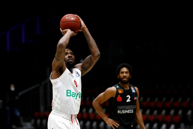 14.02.2021, easyCredit Basketball Bundesliga, BBL, Saison 2020 2021, Herren, Chemnitz Niners - FC Bayern München Basketball Jalen Reynolds, FC Bayern Basketball Chemnitz Messe Chemnitz Sachsen Germany