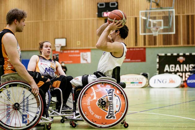 1. RBBL, ING Skywheelers Frankfurt vs. Hannover United, Frankfurt, Skywheelers Dome Frankfurt, 14.2.2021 Nico Dreimüller (ING Skywheelers Frankfurt) & Vanessa Erskine (Hannover United), ING Skywheelers Frankfurt vs. Hannover United, Frankfurt, Skywheelers Dome Frankfurt, 14.2.2021 Copyright: xBEAUTIFULxSPORTS P.xGawlickx