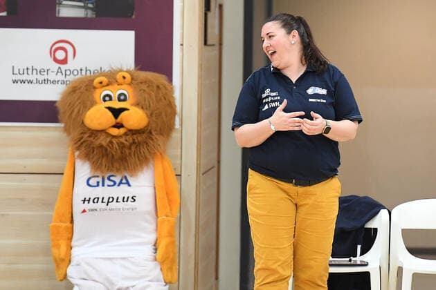 Halle, Deutschland 14. Februar 2021: 1.BBL - Damen - 2020 2021 - Gisa Lions SV Halle vs. TSV Wasserburg Trainerin Sandra Rosanke (Halle) Erdgas Sportarena Sachsen Anhalt Copyright: xFotostandx xxBallaschx