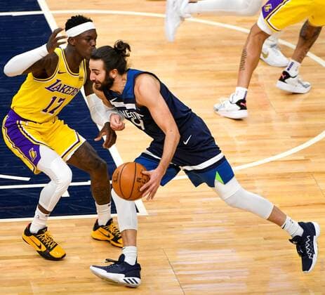 Minnesota Timberwolves guard Ricky Rubio (R) drives past Los Angeles Lakers guard Dennis SchroderÊduring second half of the NBA, Basketball Herren, USA basketball game between the Los Angeles Lakers and the Minnesota Timberwolves at Target Center in Minneapolis, Minnesota, USA, 16 February, 2021. Los Angeles Lakers vs. Minnesota Timberwolves !ACHTUNG: NUR REDAKTIONELLE NUTZUNG!  Copyright: xCRAIGxLASSIGx AME6281 20210217-637491314831949976