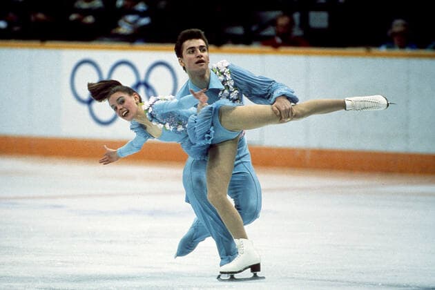 Jekaterina (Ekaterina, Katja) Alexandrowna Gordejewa und Sergei Michailowitsch Grinkow (Grinkov), UdSSR, Eiskunstlaufen, Paarlauf, Aktion, Goldmedaille, Olympiasieger, XV. Olympische Winterspiele 1988 in Calgary Kanada , 27.02.1988. Â *** Ekaterina Ekaterina, Katya Alexandrovna Gordeyeva and Sergei Mikhailovich Grinkov Grinkov , USSR, figure skating, pairs skating, action, gold medal, Olympic champion, XV Olympic Winter Games 1988 in Calgary Canada , 27 02 1988 Â