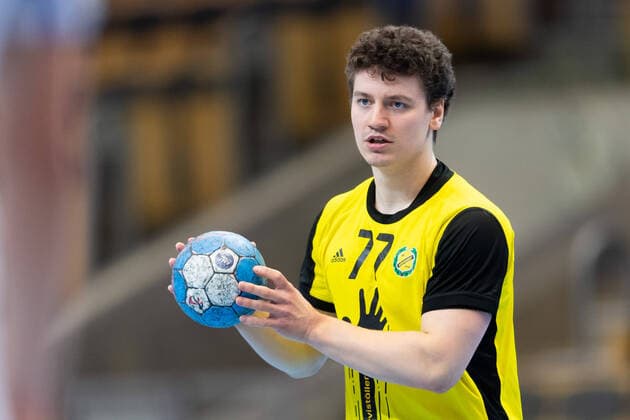 210218 Sävehofs Elias Ellefsen Ã Skipagotu under handbollsmatchen i Handbollsligan mellan Sävehof och Redbergslid den 18 februari 2021 i Partille. Copyright: CARLxSANDIN BB210218CS077