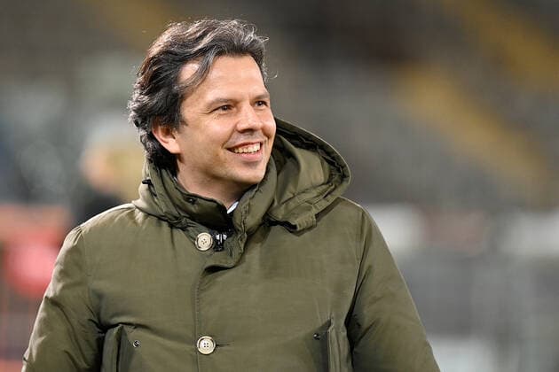 Bielefeld, Schueco Arena, 19.02.21, GER, Herren, 1.Bundesliga, Saison 2020-2021, DSC Arminia Bielefeld - VfL Wolfsburg Bild: Manager Samir Arabi (Bielefeld) Nur fuer journalistische Zwecke! Only for editorial use! Gemaess den Vorgaben der DFL Deutsche Fußball Liga ist es untersagt, in dem Stadion und oder vom Spiel angefertigte Fotoaufnahmen in Form von Sequenzbildern und oder videoaehnlichen Fotostrecken zu verwerten bzw. verwerten zu lassen. DFL regulations prohibit any use of photographs as image sequences and or quasi-video. Nordrhein-Westfalen Deutschland *** Bielefeld, Schueco Arena, 19 02 21, GER, Herren, 1 Bundesliga, Saison 2020 2021, DSC Arminia Bielefeld VfL Wolfsburg Bild Manager Samir Arabi Bielefeld Nur fuer journalistische Zwecke Only for editorial use According to the regulations of the DFL Deutsche Fußball Liga it is prohibited, DFL regulations prohibit any use of photographs as image sequences and or quasi video North Rhine-Westphalia Germany
