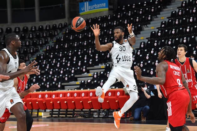 Norris Cole et Moutapha Fall (asvel) BASKETBALL : LDLC ASVEL vs Bayern Munich - Euroleague - 19 02 2021 FredericChambert Panoramic 