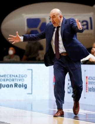 Real Madrid s head coach Pablo Laso during a Euroleague basketball match between Valencia Basket and Real Madrid in Valencia, eastern Spain, 19 February 2021. Valencia Basket vs Real Madrid !ACHTUNG: NUR REDAKTIONELLE NUTZUNG!  Copyright: xMiguelxÁngelxPolox GRAF1080 20210219-637493748254892807