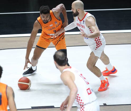 Basketball, EM Quali, Kroatien - Niederlande Zeljko Sakic (33) of Croatia and Mohamed Kherrazi (9) of Netherlands during the FIBA Eurobasket Qualifiers Group D match between Croatia and Netherlands at Besiktas Akatlar Arena in Istanbul , Turkey on February 20 , 2021. 