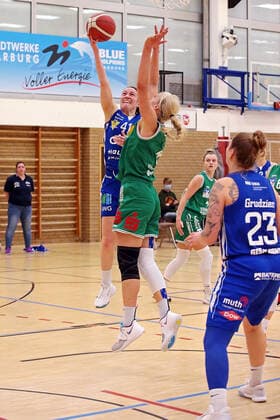 20.02.2021, xovx, Basketball Damen 1. Bundesliga, BC Pharmaserv Marburg - GISA Lions SV Halle v.l. Eilidh Simpson (Gisa Lions SV Halle), Marie Bertholdt (BC Pharmaserv Marburg), Alexandra Wilke (BC Pharmaserv Marburg), Klaudia Grudzien (Gisa Lions SV Halle) Marburg Sporthalle Georg-Gaßmann-Stadion Hessen Deutschland (DE)